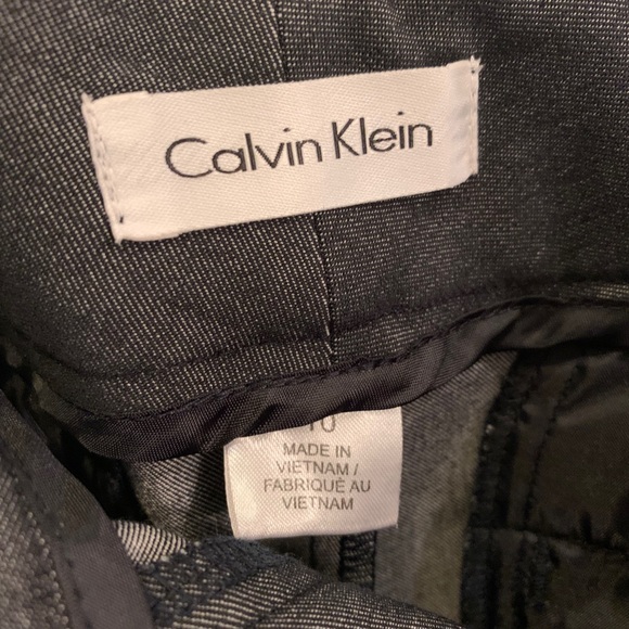 Calvin Klein Chambray Shorts - Picture 3 of 3